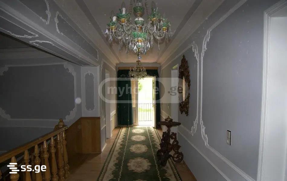 10 Room Private House For Sale view 4
