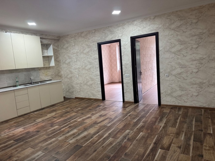 3-Zimmer-Wohnung, Varketili Zemo Plato, 1st Micro District
