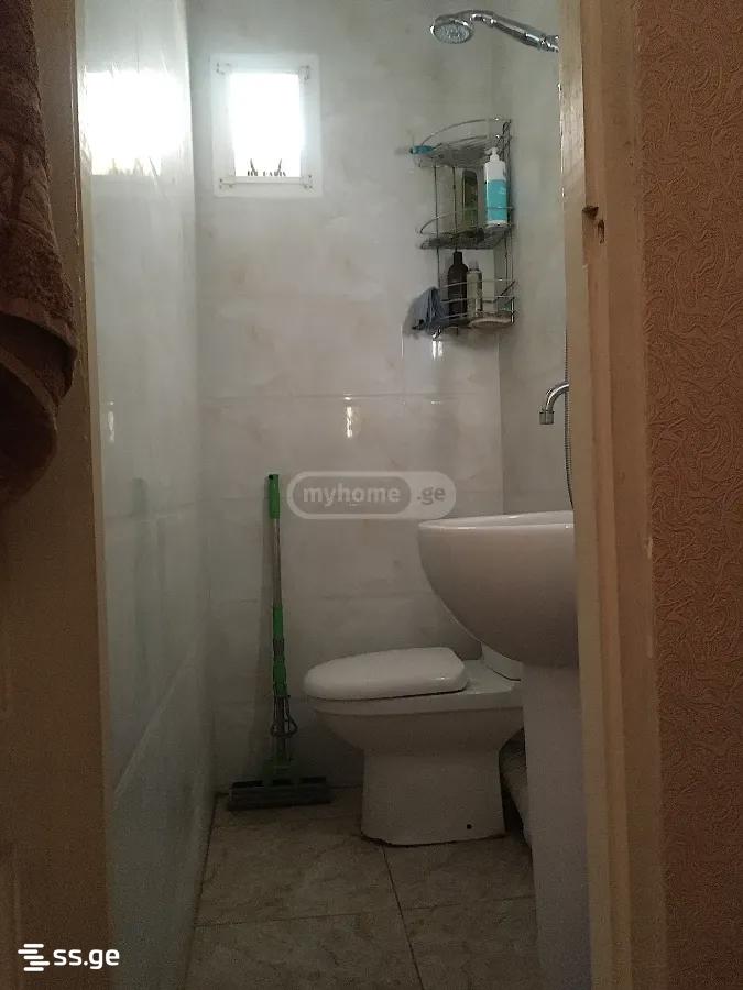 1 Room Private House For Rent. Chugureti view 7