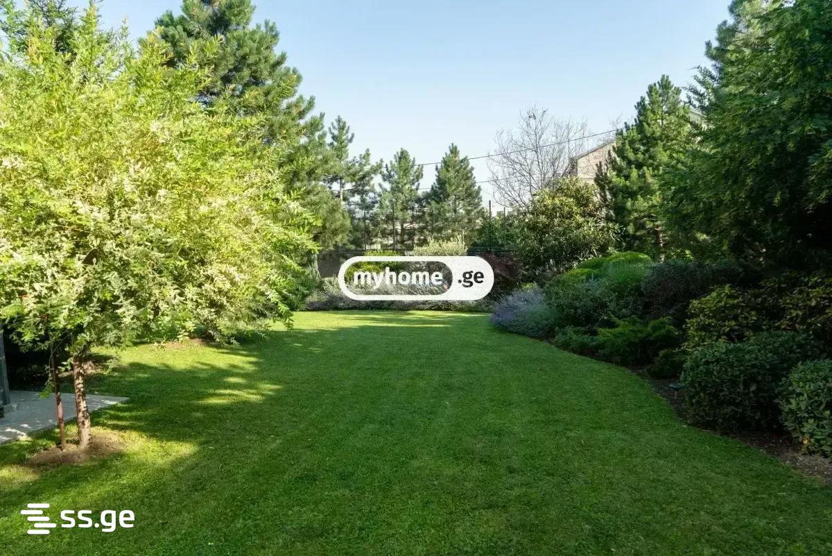 7 Room Private House For Sale view 11