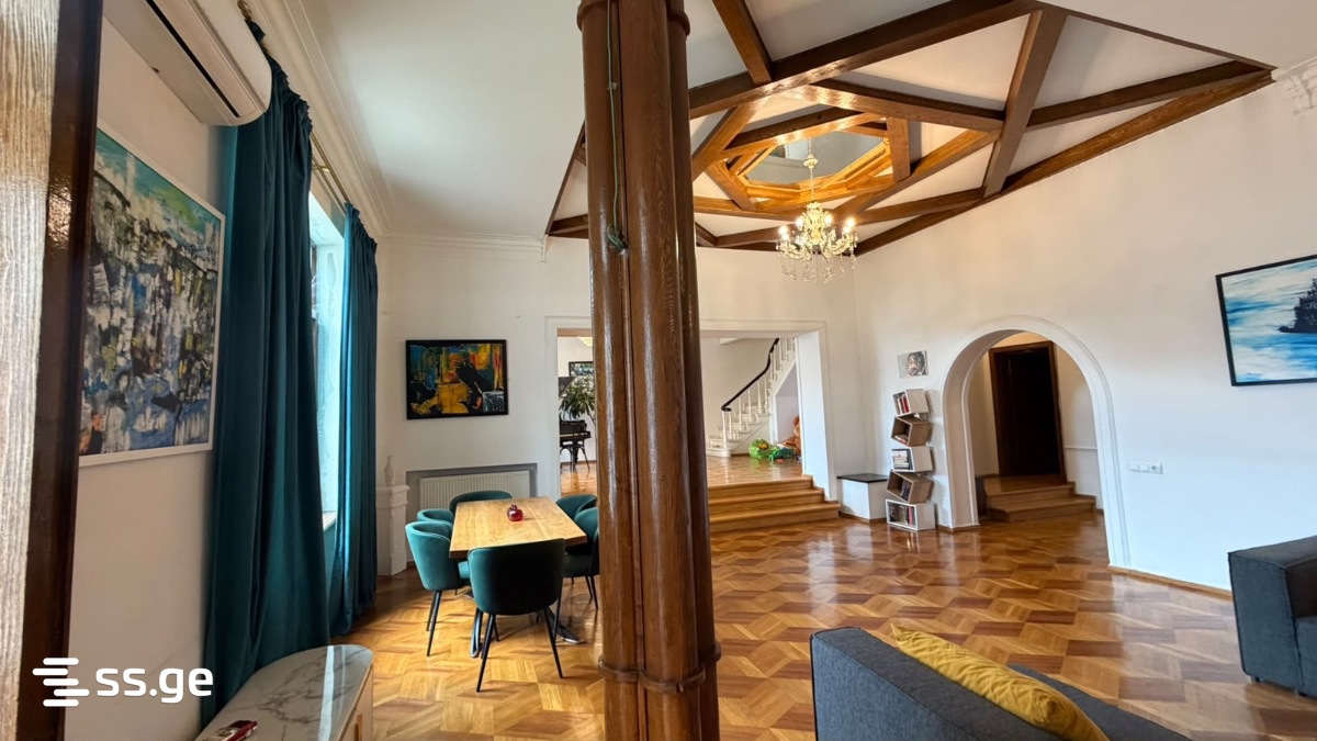 7 Room Private House For Sale view 1