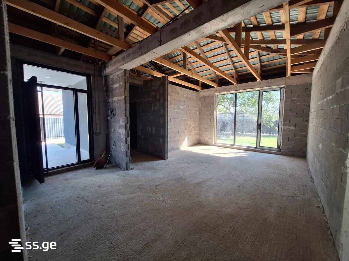 4 Room Summer Cottage For Sale view 8