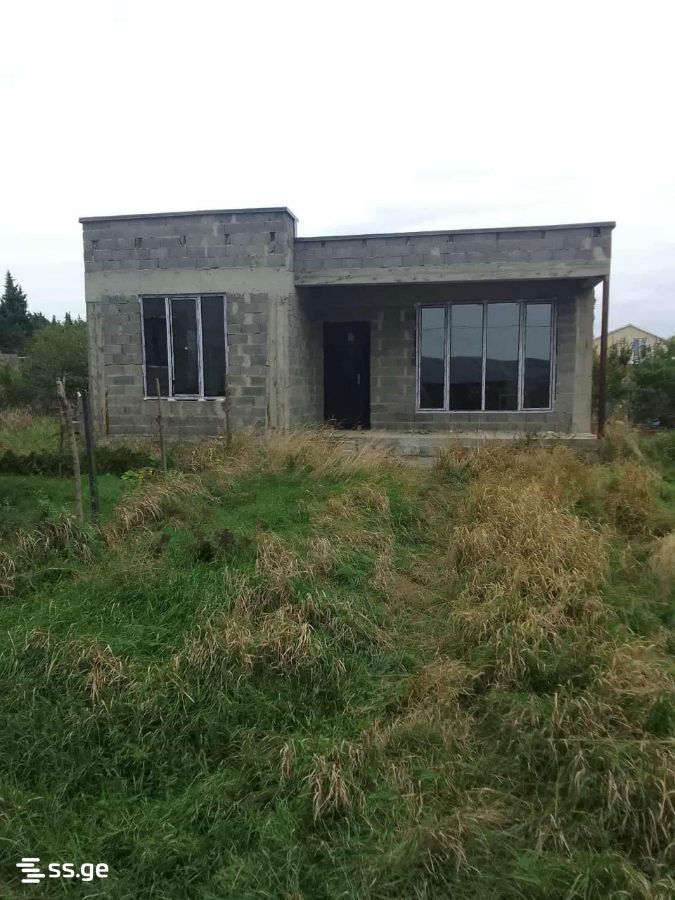 4 Room Private House For Sale view 2
