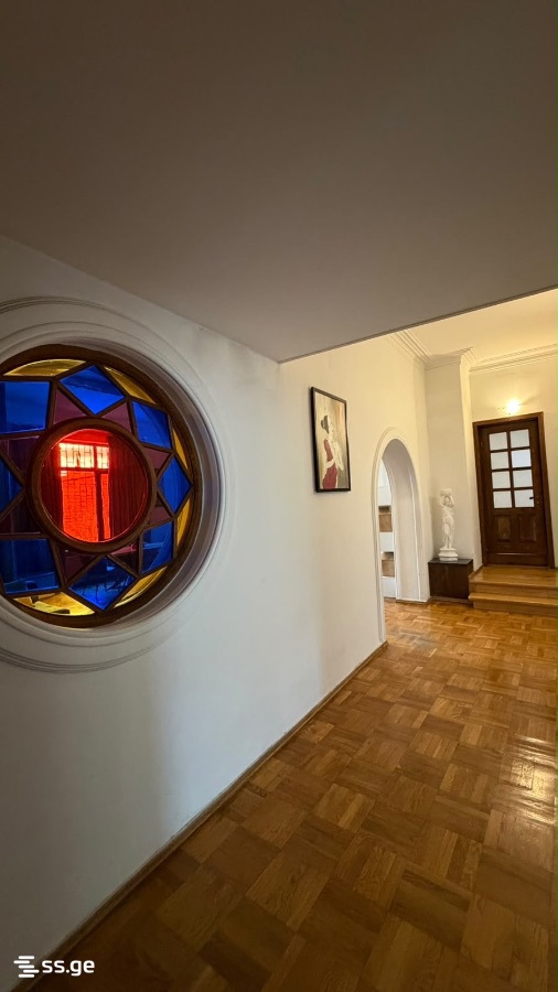 7 Room Private House For Sale view 3