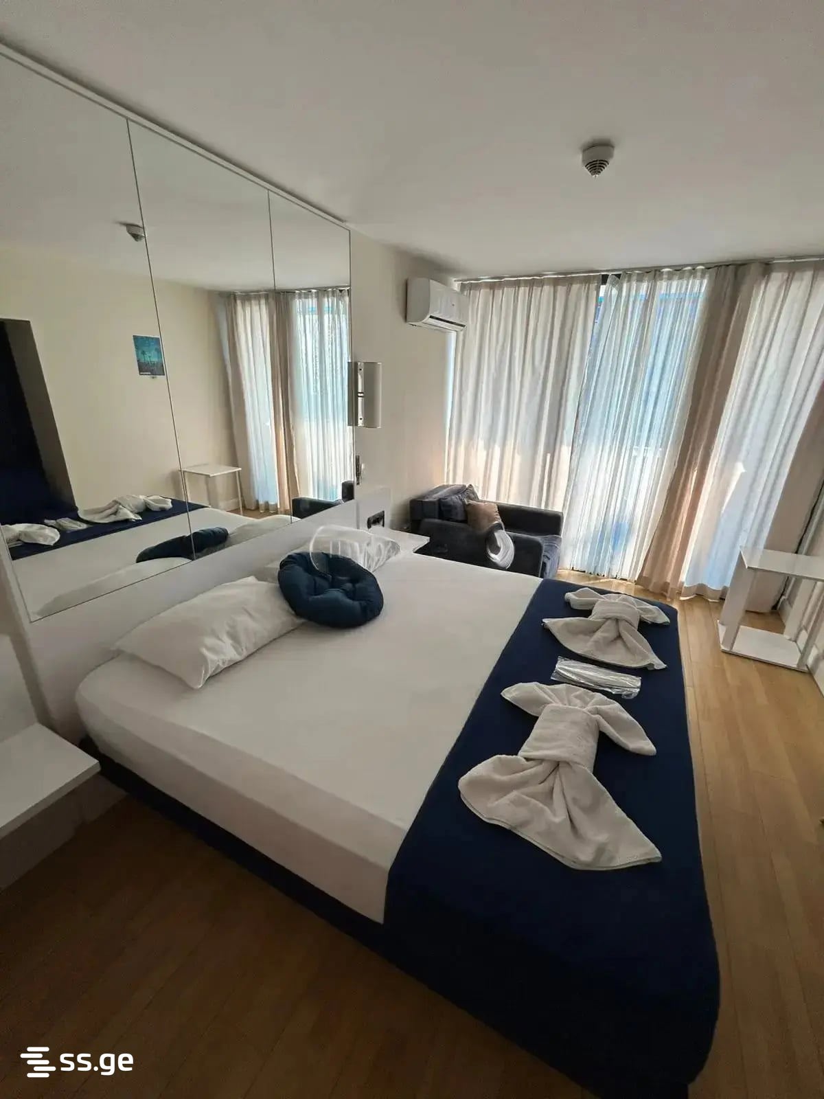 1 Room Flat Daily Rent. Batumi view 6