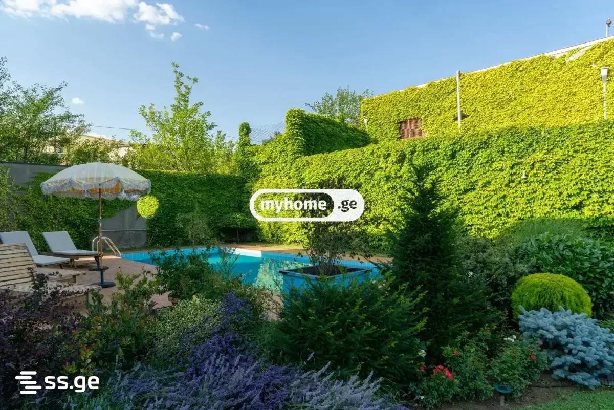 7 Room Private House For Sale view 10