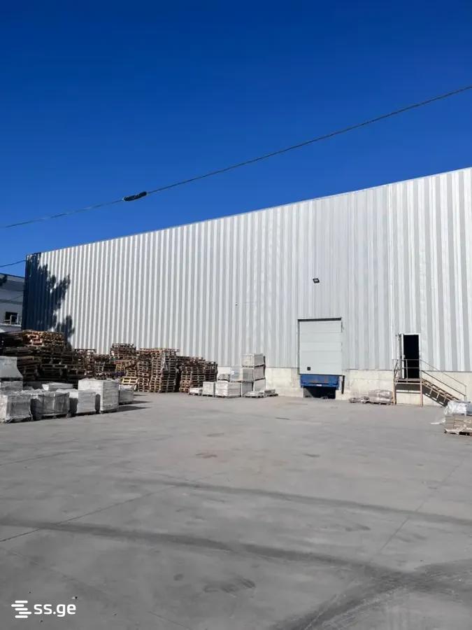 Store-Industrial Property For Rent. Didi Lilo view 4