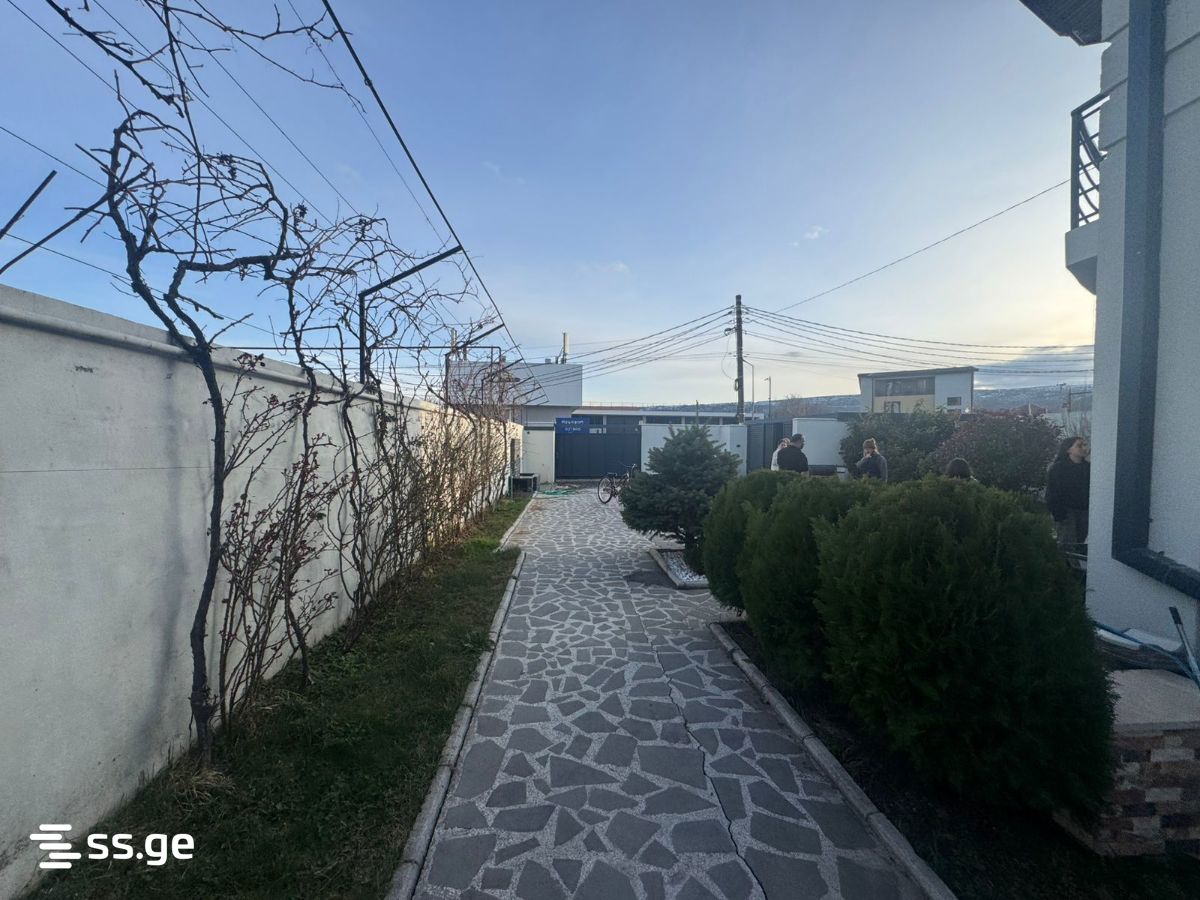 5 Room Private House For Sale view 12