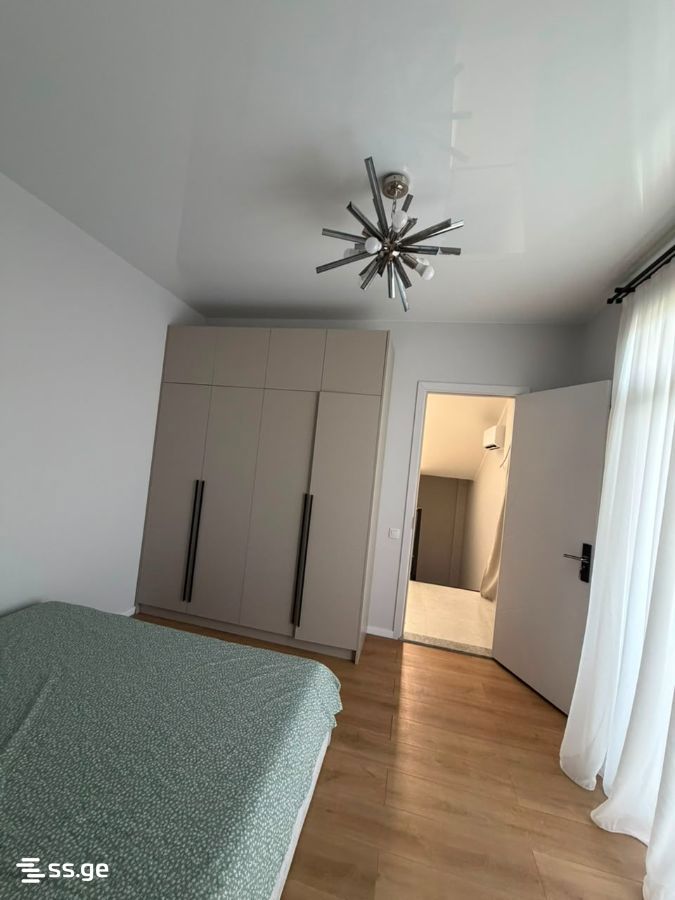 6 Room Private House For Sale view 8