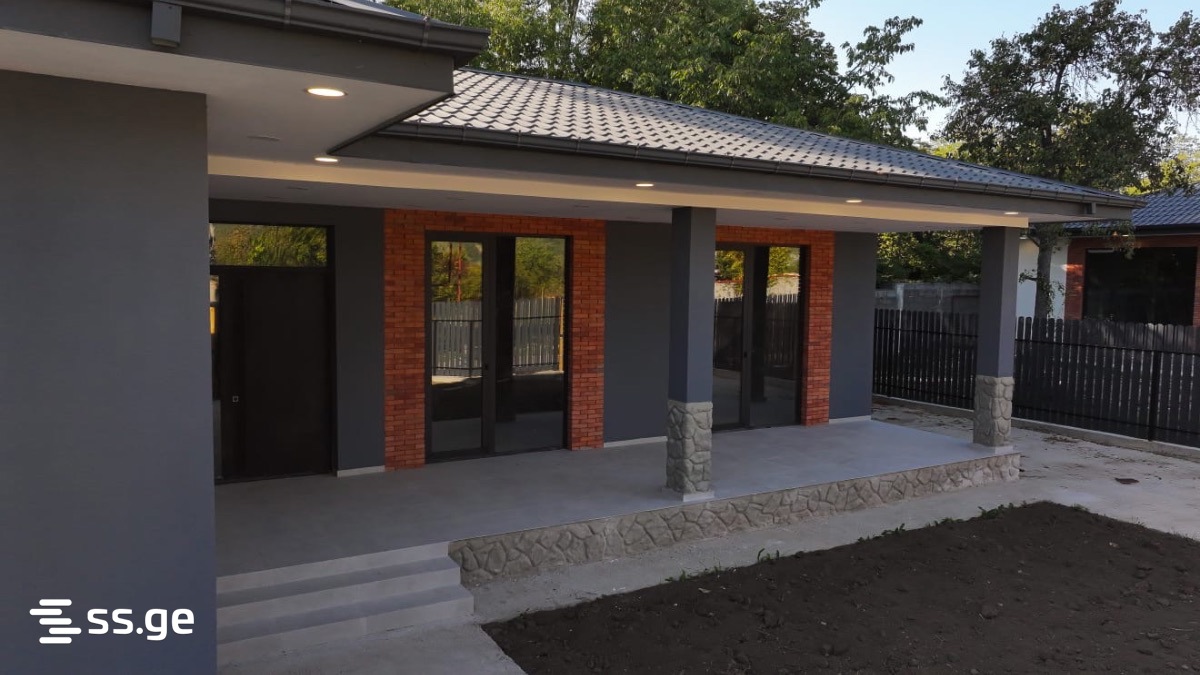 4 Room Private House For Sale view 1