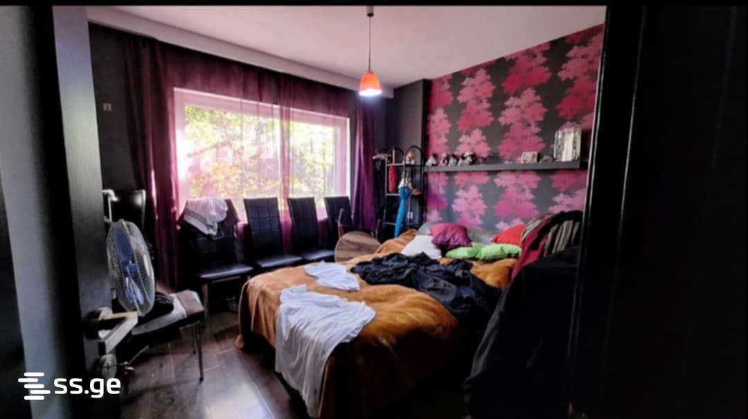 5 Room Private House For Sale view 3