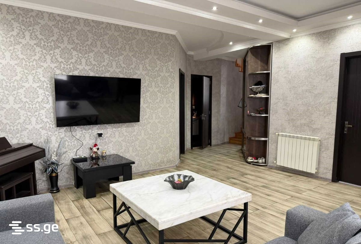 5 Room Private House For Sale view 8
