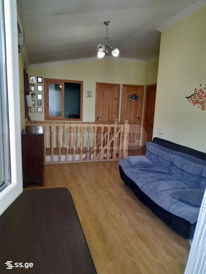 7 Room Private House For Sale view 6