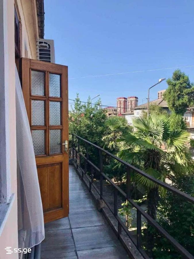6 Room Private House For Sale view 9