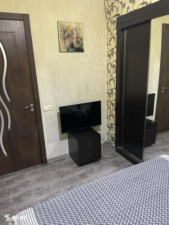 2 Room Private House For Rent. Chugureti view 5