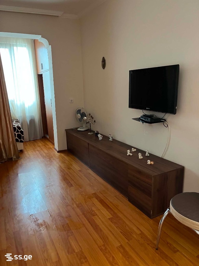 2 Room Flat Daily Rent. Tskaltubo view 1