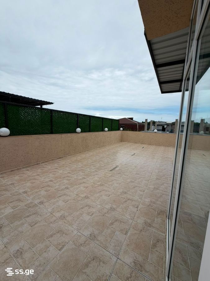 6 Room Private House For Sale view 5