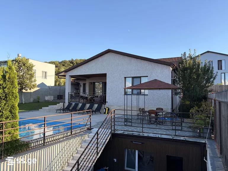 5 Room Private House For Sale view 1