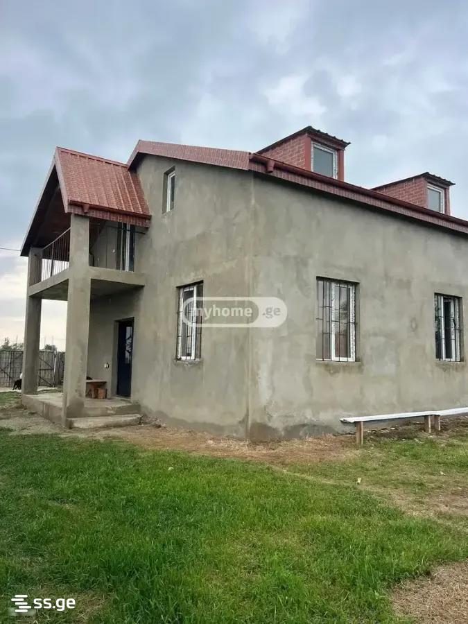 6 Room Private House For Sale view 4