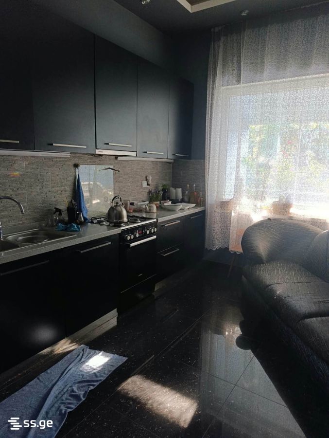 4 Room Private House For Sale view 3