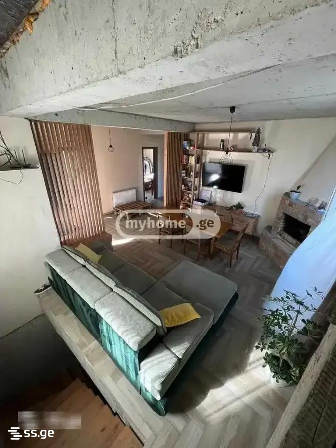 9 Room Private House For Sale view 1