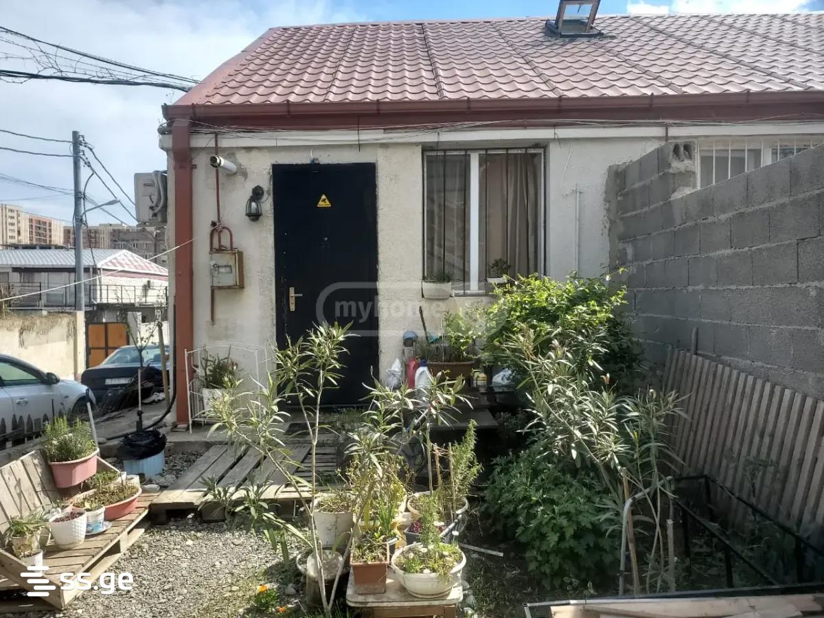 1 Room Private House For Sale view 6