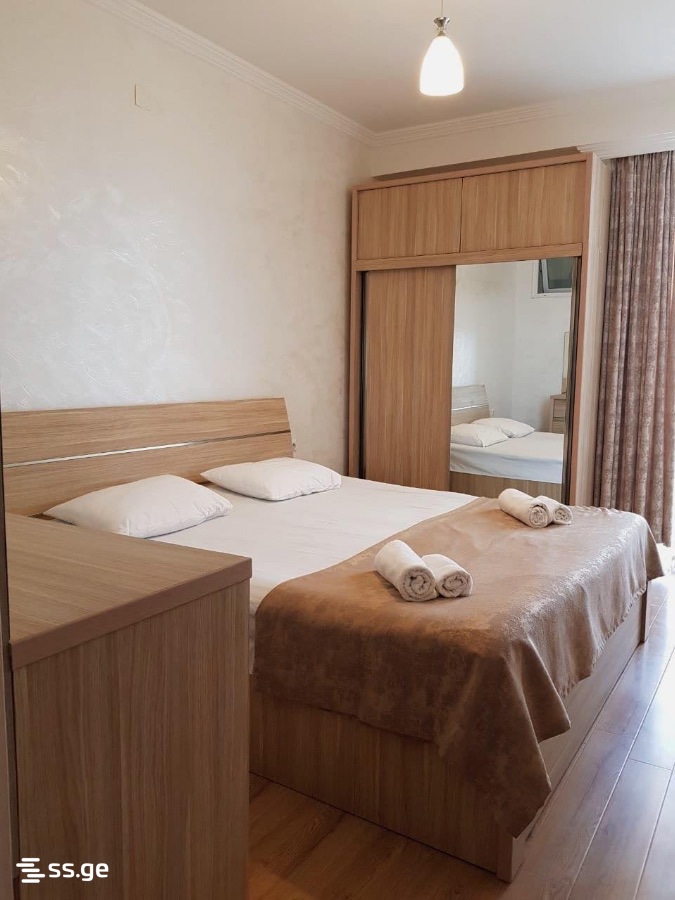 4 Room Flat Daily Rent. Batumi view 7
