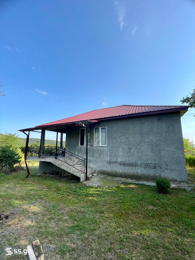 4 Room Private House For Sale view 3