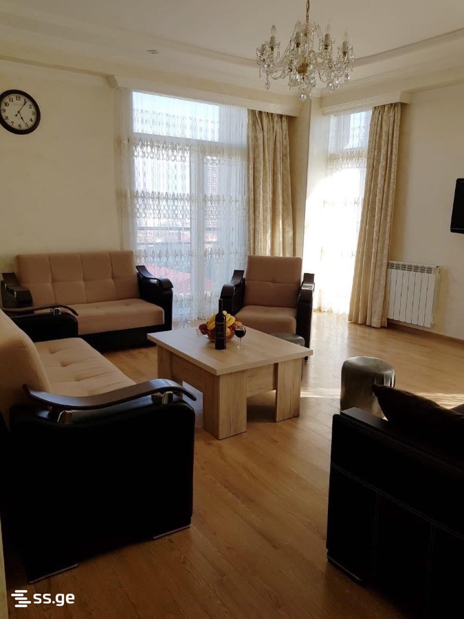 4 Room Flat Daily Rent. Batumi view 2