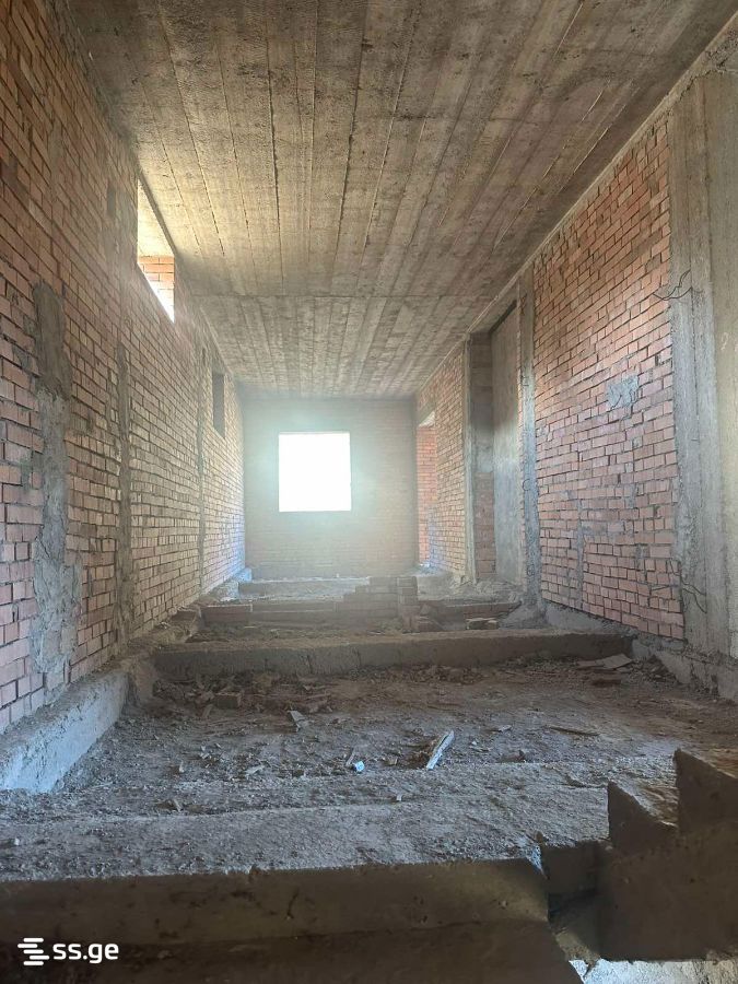 იყიდება 8-ოთახი კერძო სახლი view 10
