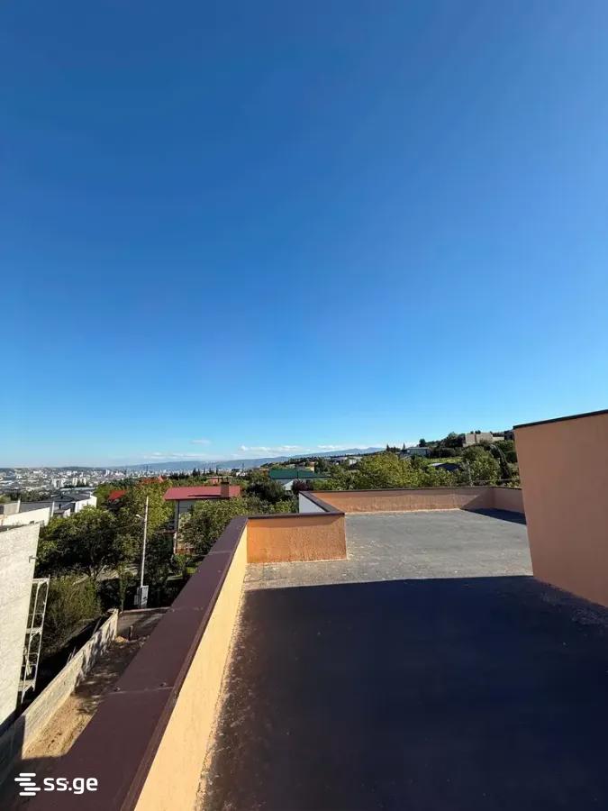 8 Room Private House For Sale view 14