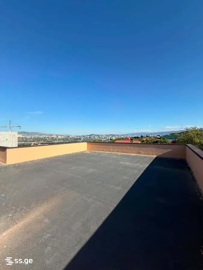 8 Room Private House For Sale view 15