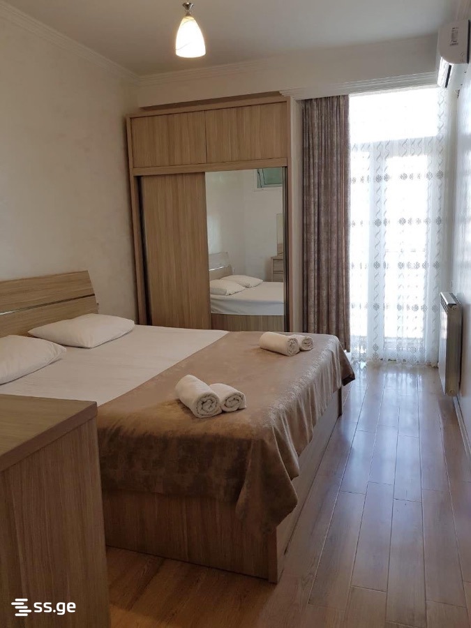 4 Room Flat Daily Rent. Batumi view 8