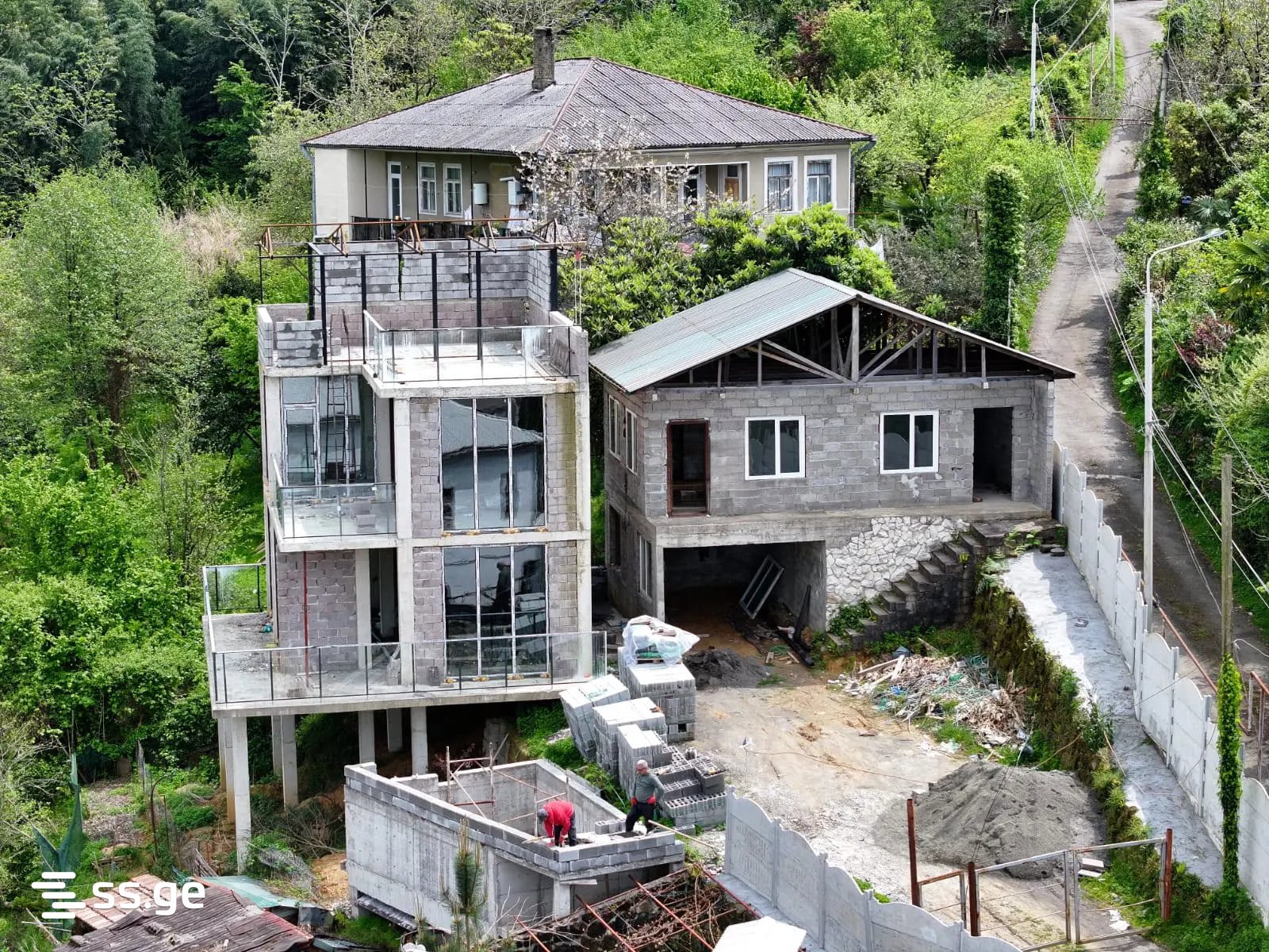 5 Room Private House For Sale view 3