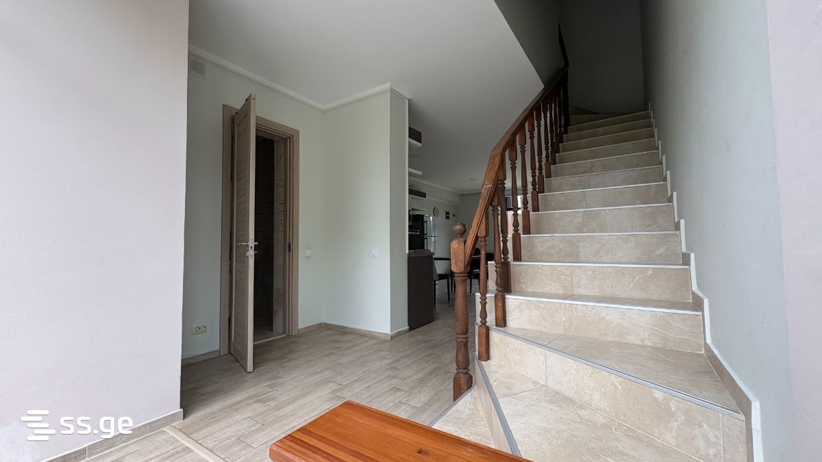 3 Room Private House For Sale view 3