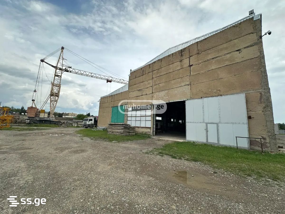 Store-Industrial Property For Rent. Didi Lilo view 1
