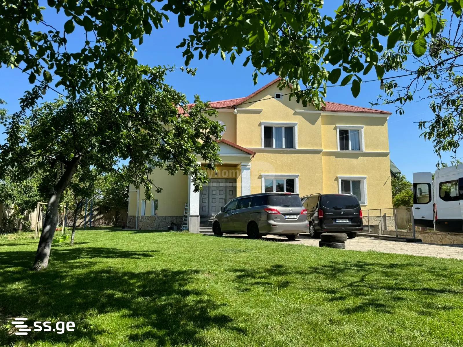 10 Room Private House For Sale view 16