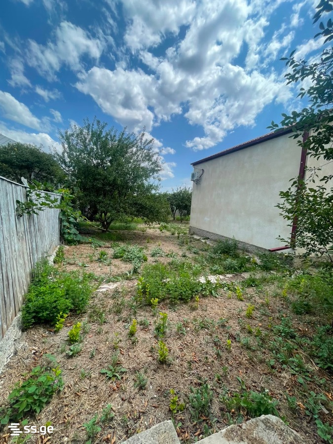 4 Room Private House For Sale view 2