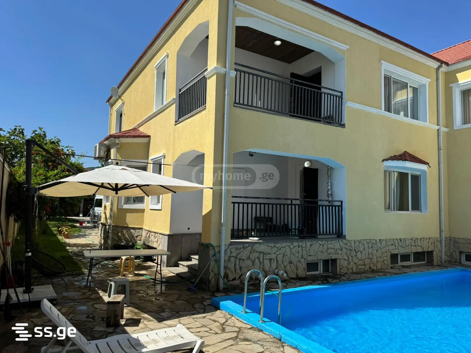10 Room Private House For Sale view 14