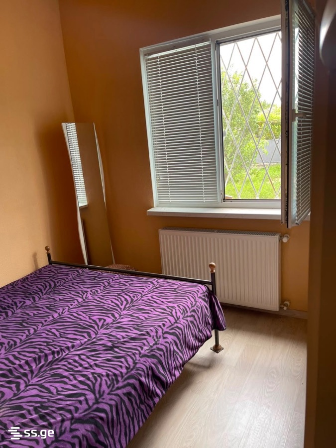 4 Room Private House For Sale view 12