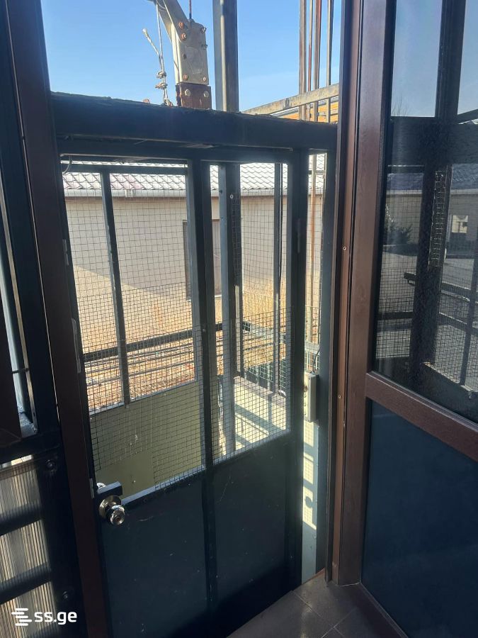 7 Room Private House For Sale view 12