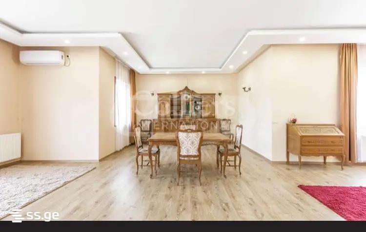 10 Room Private House For Sale view 4