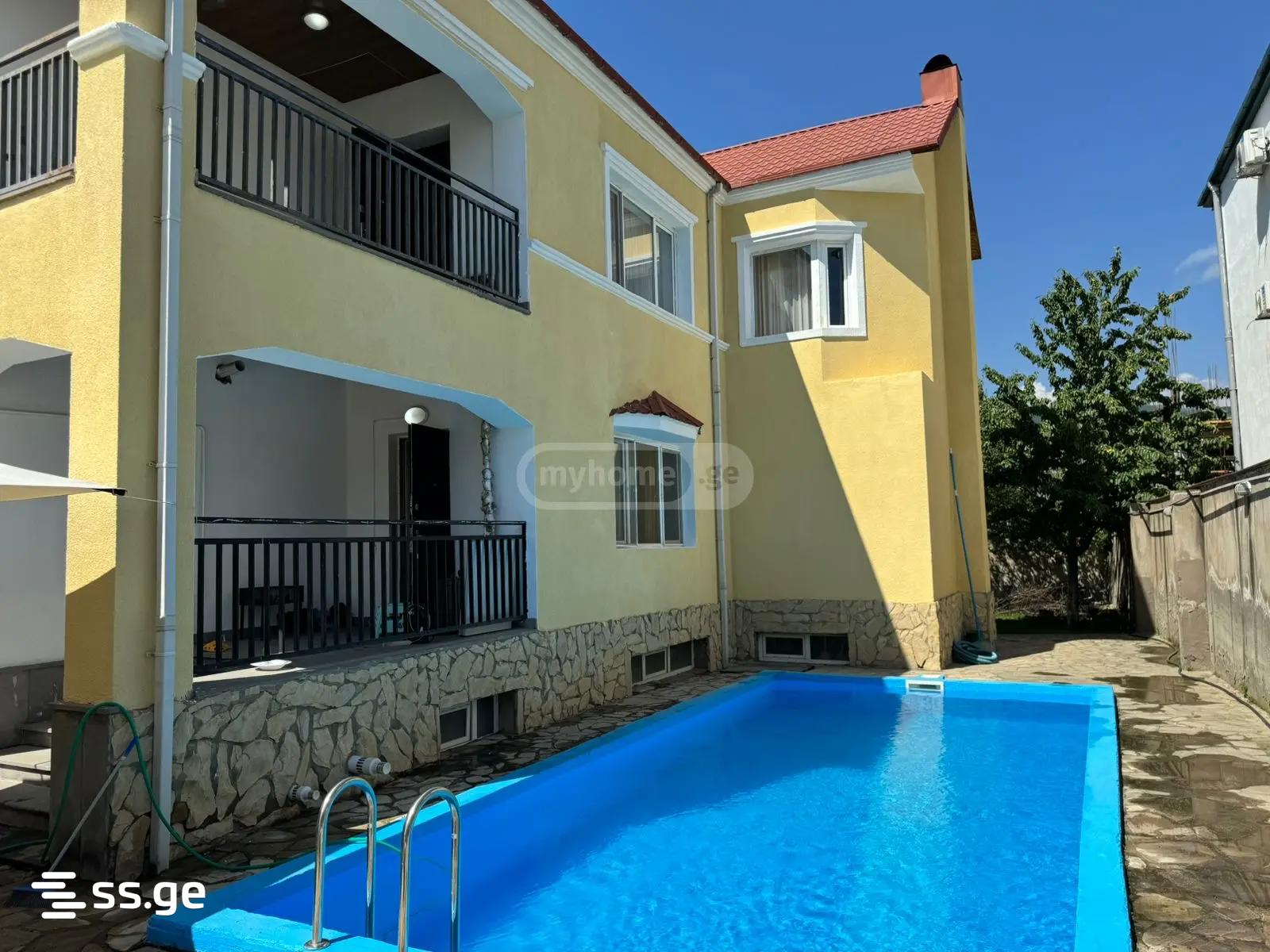 10 Room Private House For Sale view 10