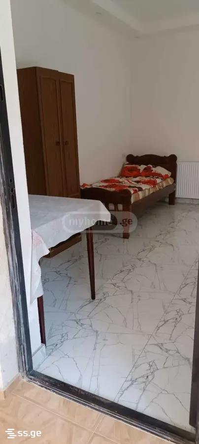 1 Room Summer Cottage For Rent. Mtatsminda view 4