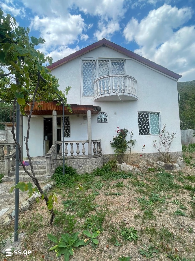 4 Room Private House For Sale view 1