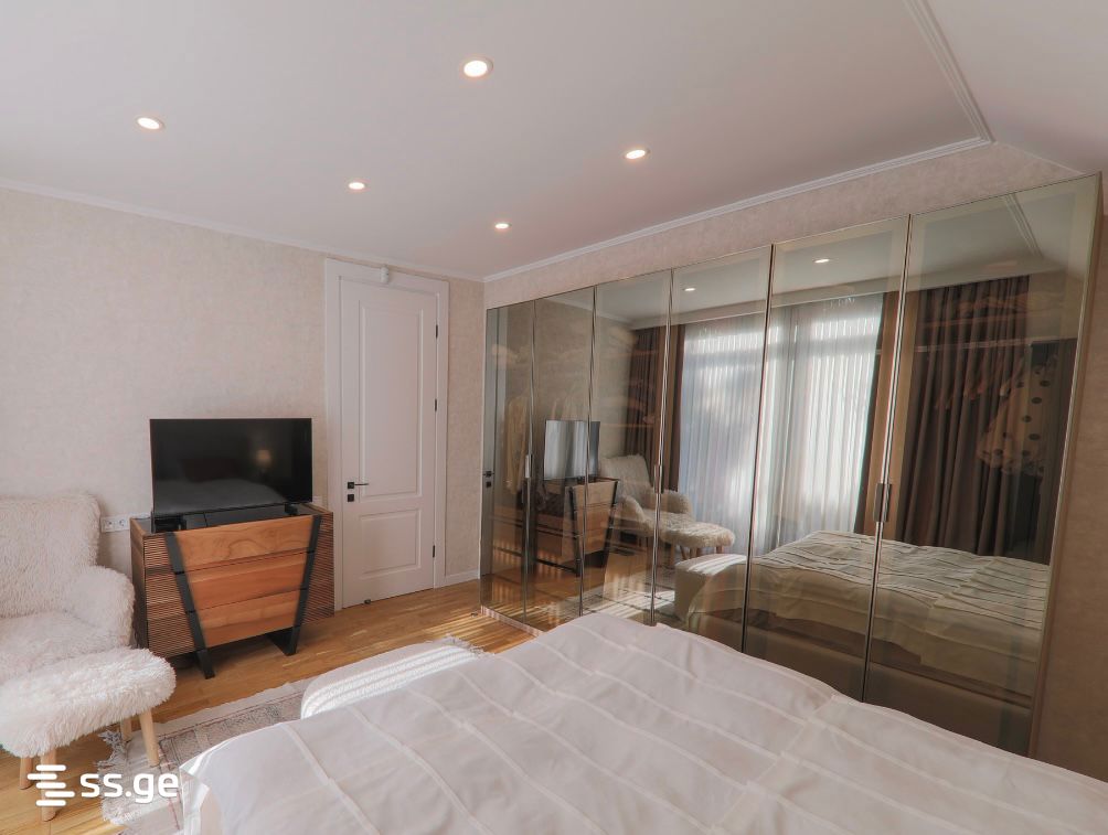 6 Room Summer Cottage For Sale view 3