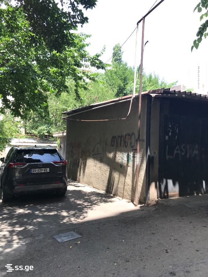 Garage For Sale. Didube view 3