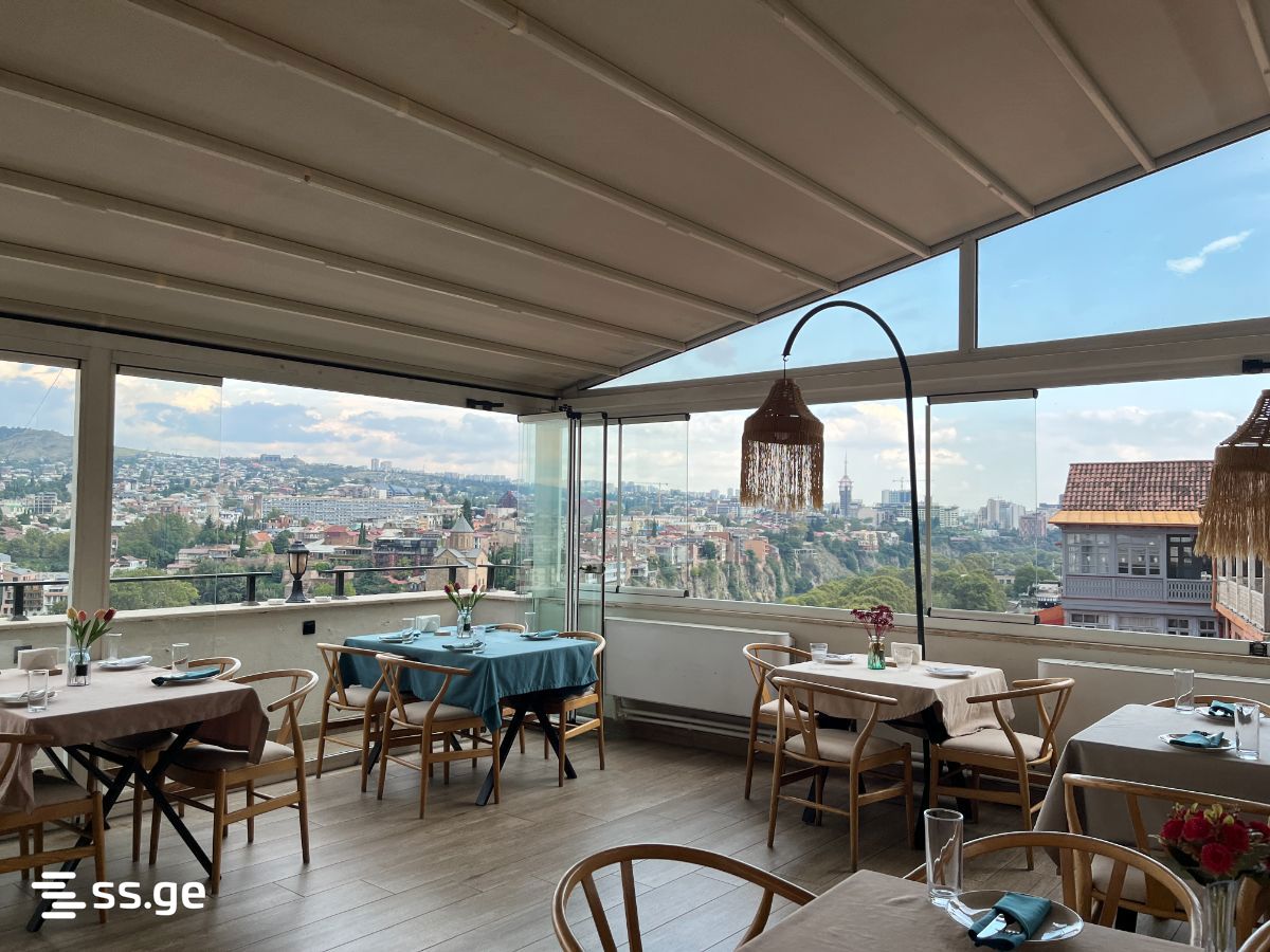 Commercial Space For Sale. Sololaki view 1