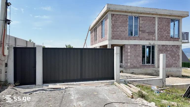 7 Room Private House For Sale view 1