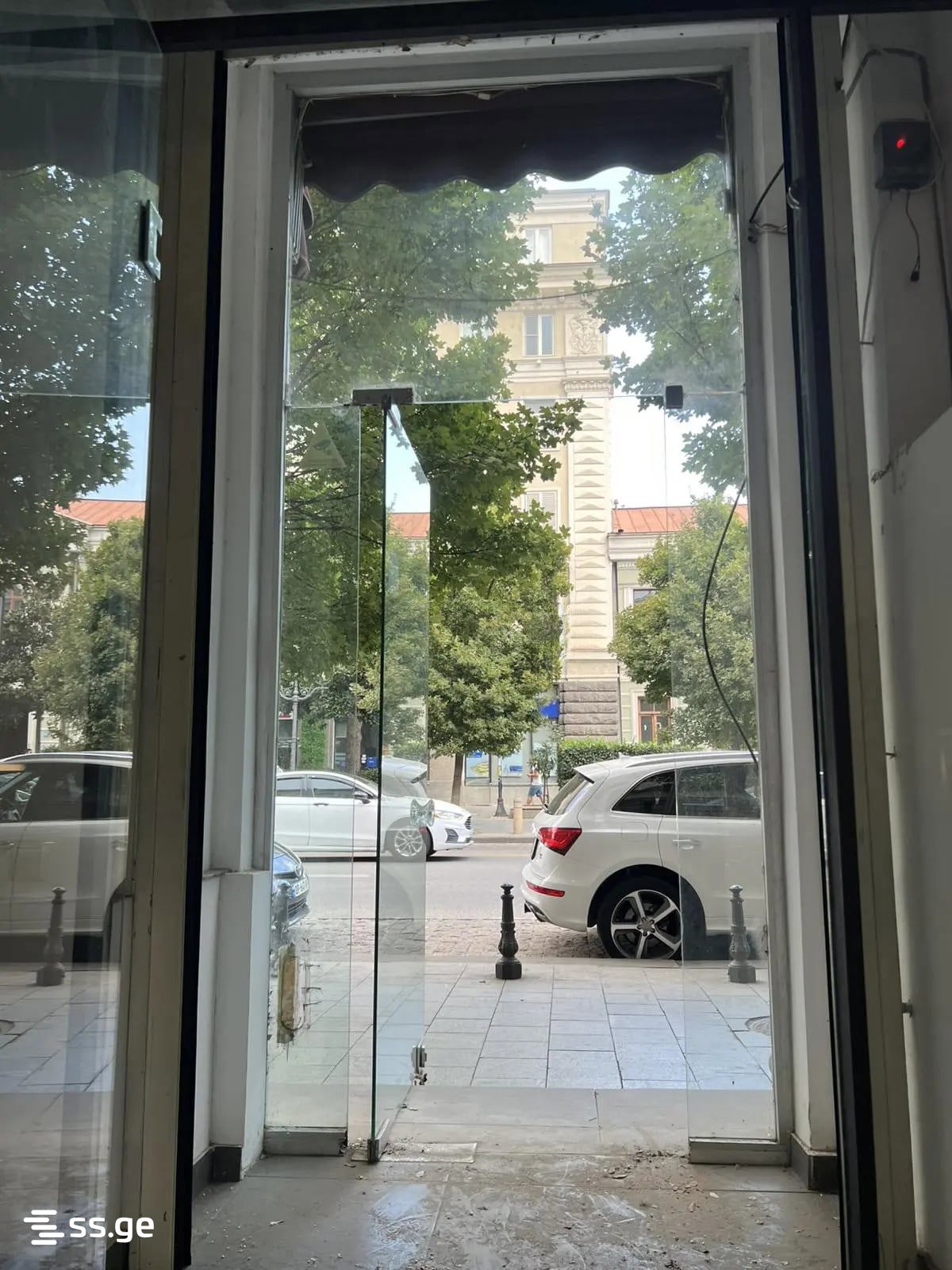 Commercial Space For Sale. Chugureti view 9